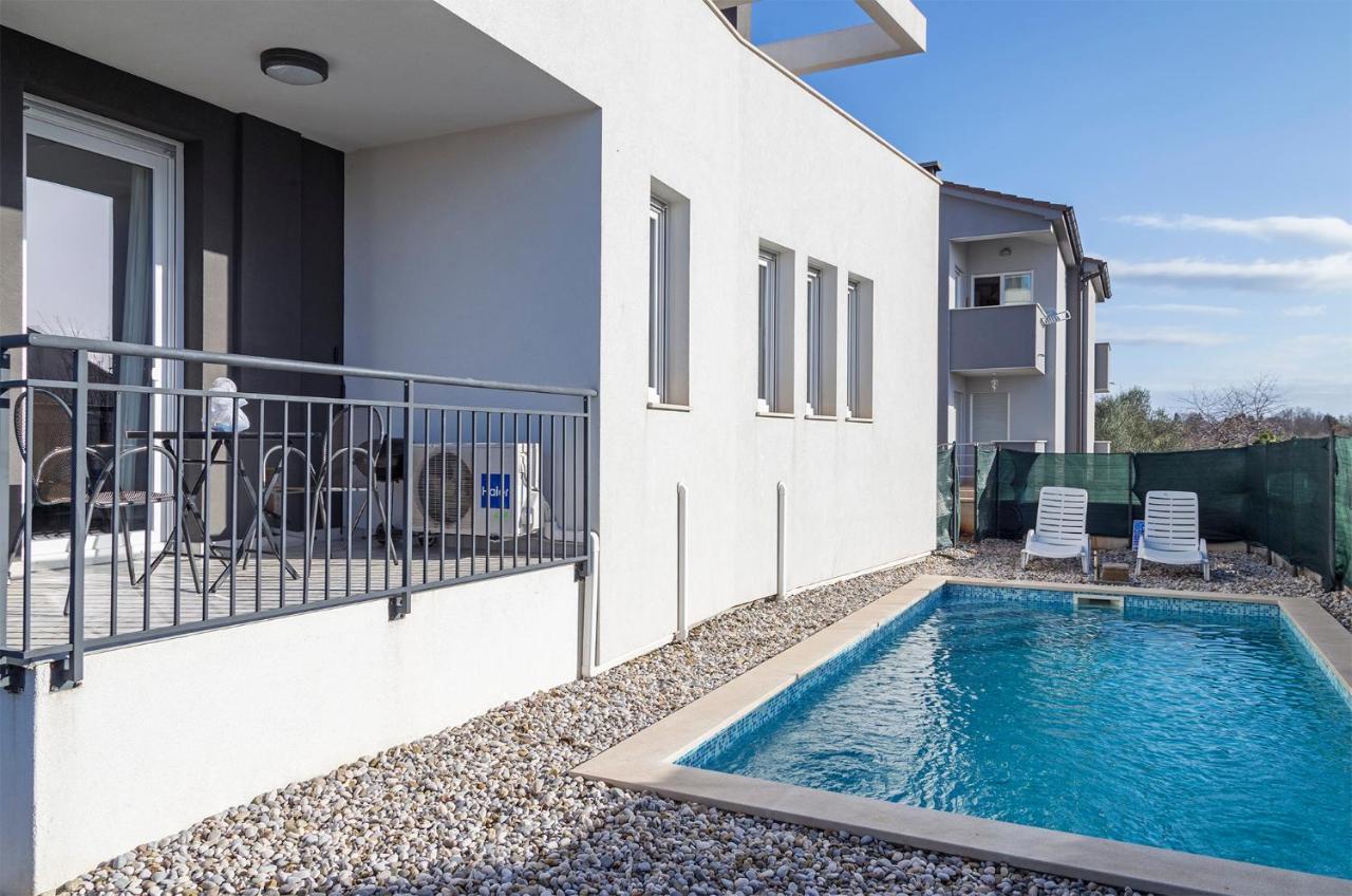 Studio Apartment Doki Basement Pula Dış mekan fotoğraf